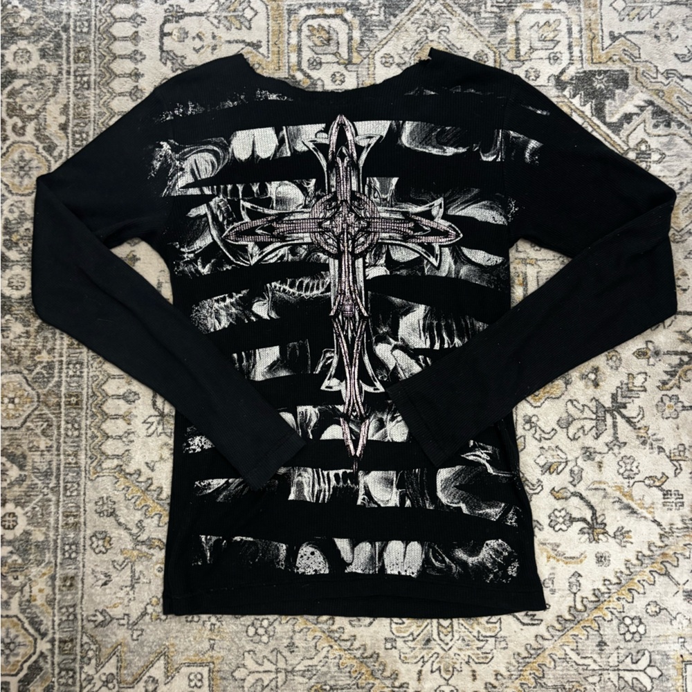 MMA ELITE Black and White Graphic Long Sleeve Top